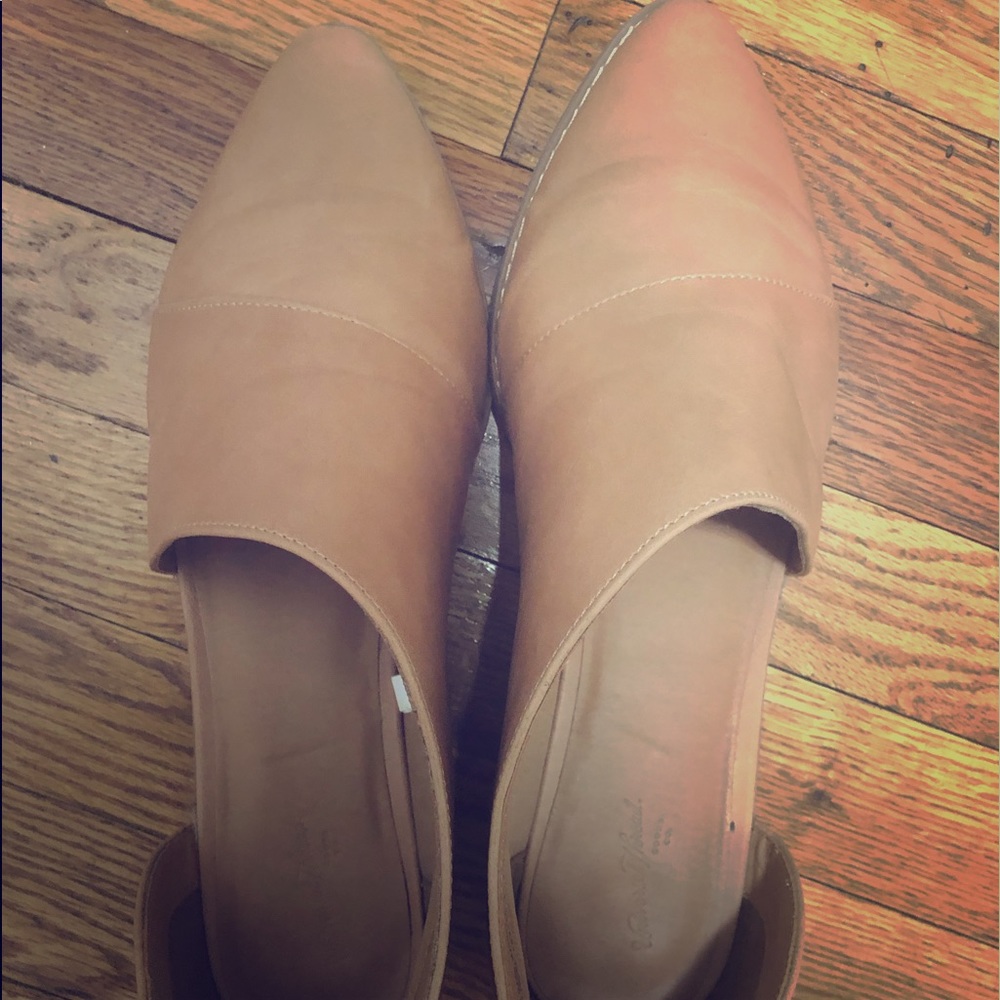 Universal Thread Wide Width cut out booties
